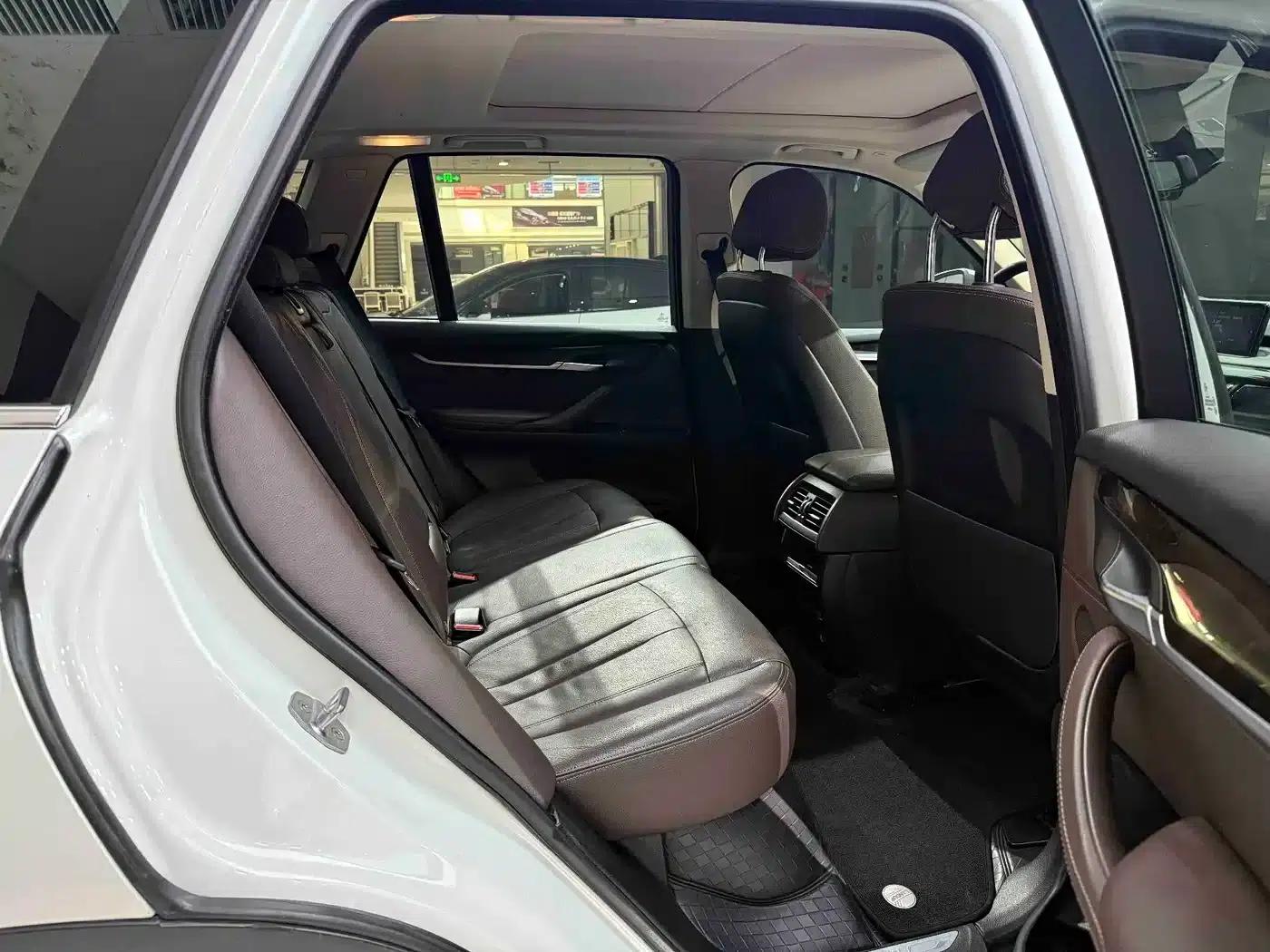 2015 BMW X5 xDrive28i (Imported) — миниатюра 17