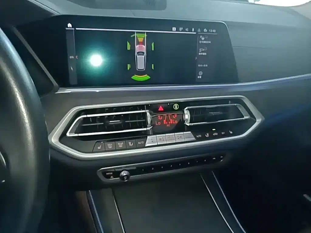BMW X5 (Imported) 2021 xDrive30i X Design Package — миниатюра 13