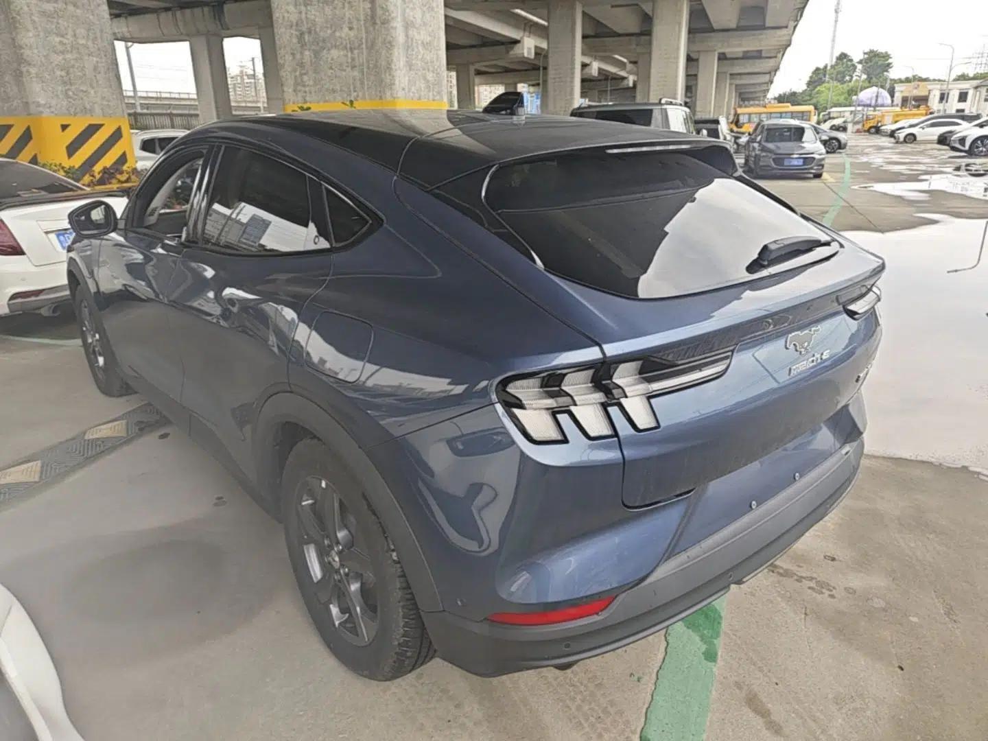 Ford Mustang Mach-E 2021 Leap Edition Rear-Drive Version (Standard Range) — миниатюра 4