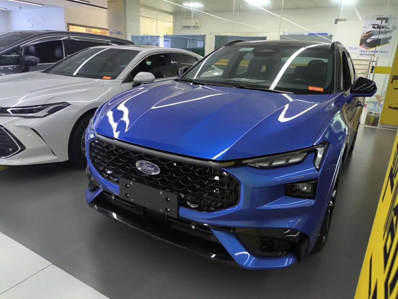 Ford EVOS 2022 EcoBoost 245 ST-Line — миниатюра 1