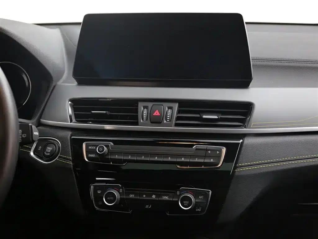 BMW X2 2023 xDrive 25i Shining Edition — миниатюра 13