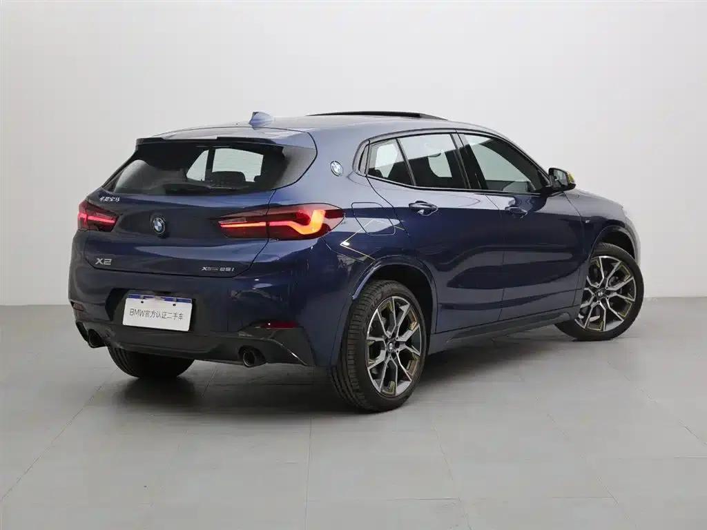 BMW X2 2023 xDrive 25i Shining Edition — миниатюра 4