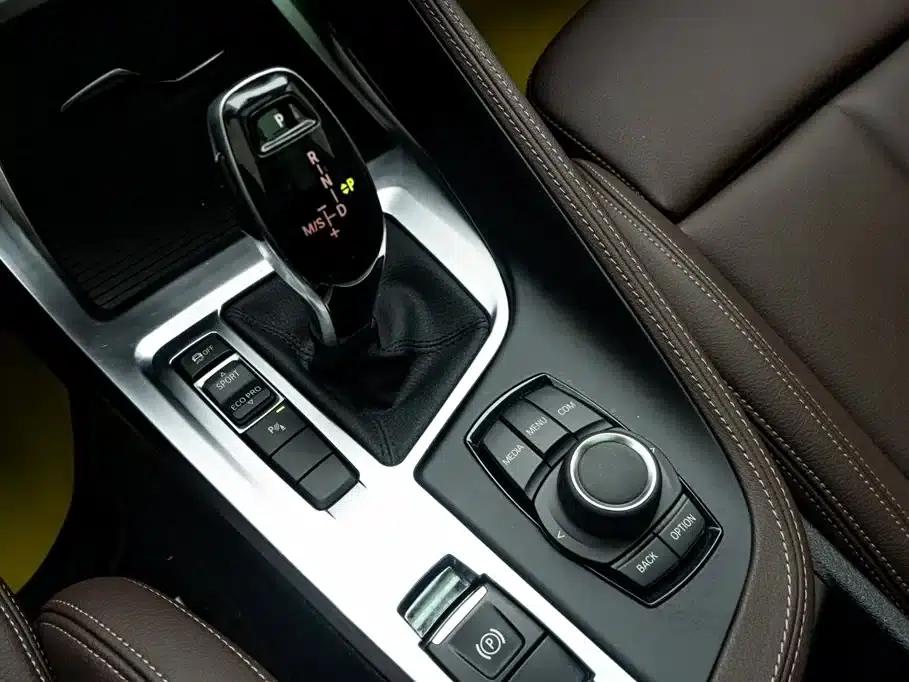 BMW X2 2020 sDrive25i Leading M Sport Package — миниатюра 29