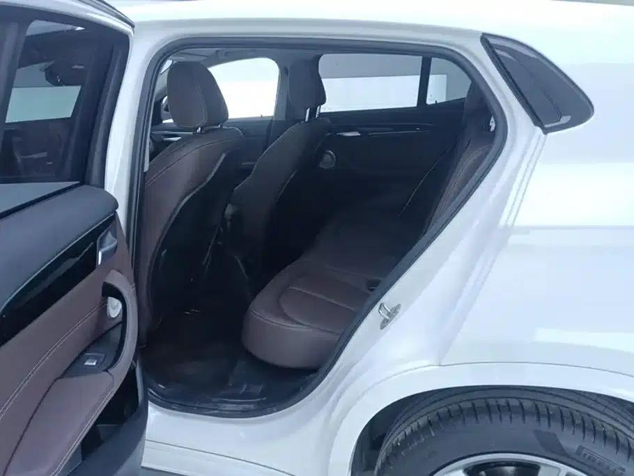 BMW X2 2023 sDrive25i M Sport Shadow Edition — миниатюра 11