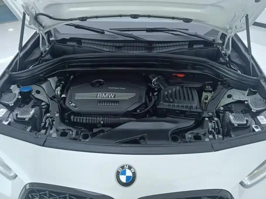BMW X2 2023 sDrive25i M Sport Shadow Edition — миниатюра 10