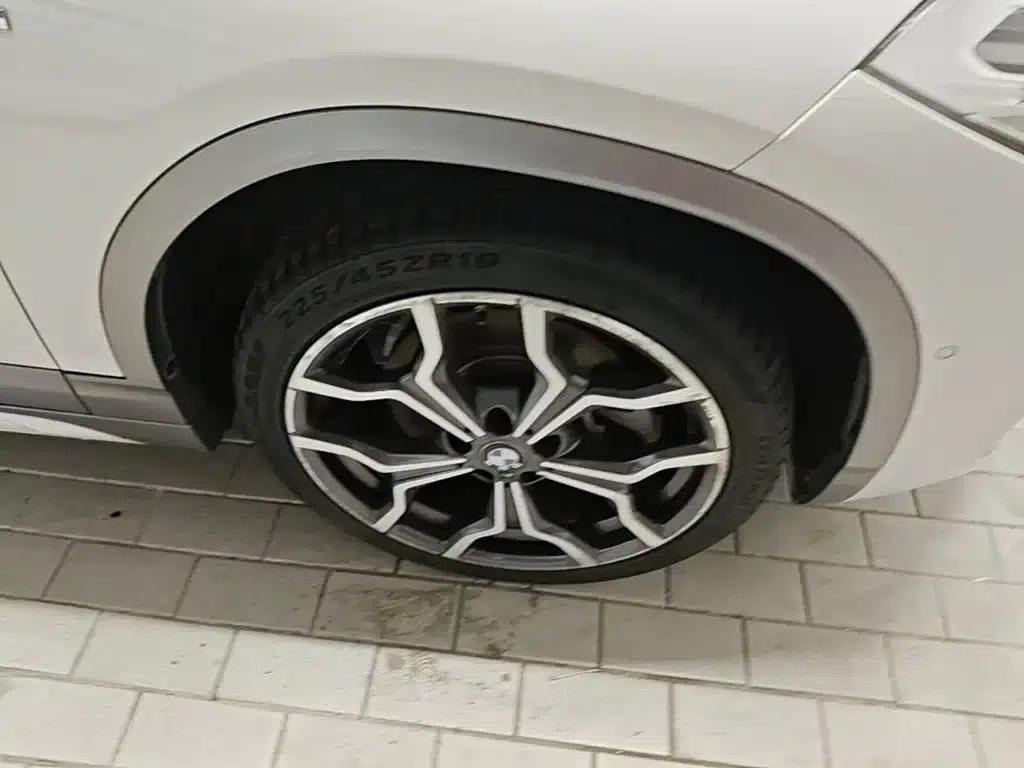BMW X2 2020 sDrive25i Luxury M Sport Package — миниатюра 14