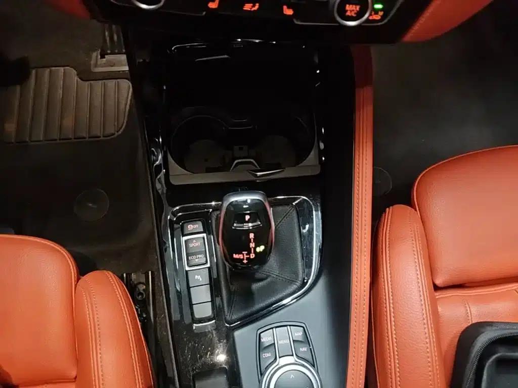 BMW X2 2020 sDrive25i Luxury M Sport Package — миниатюра 21