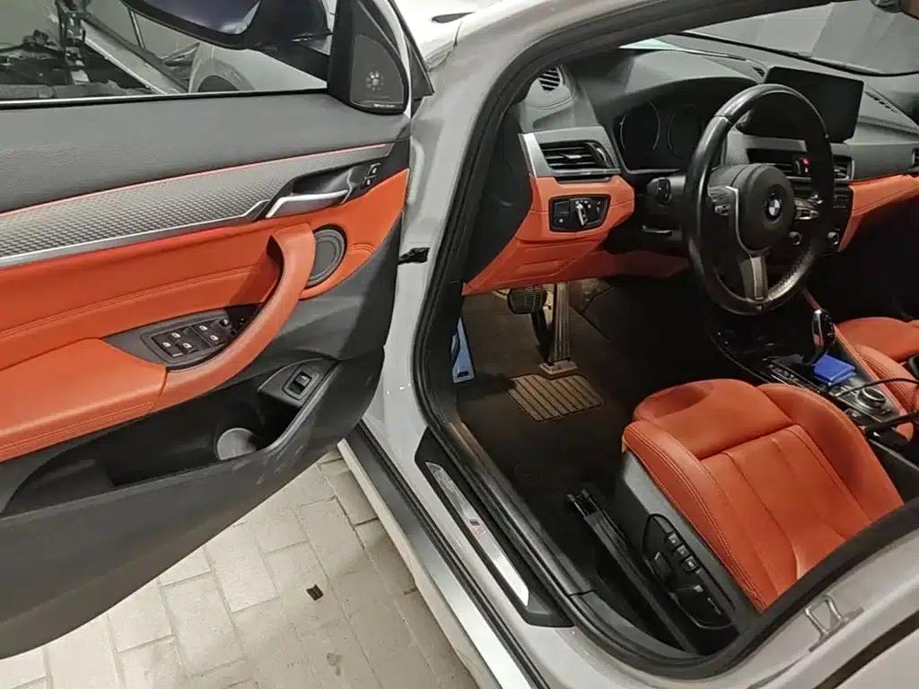 BMW X2 2020 sDrive25i Luxury M Sport Package — миниатюра 23