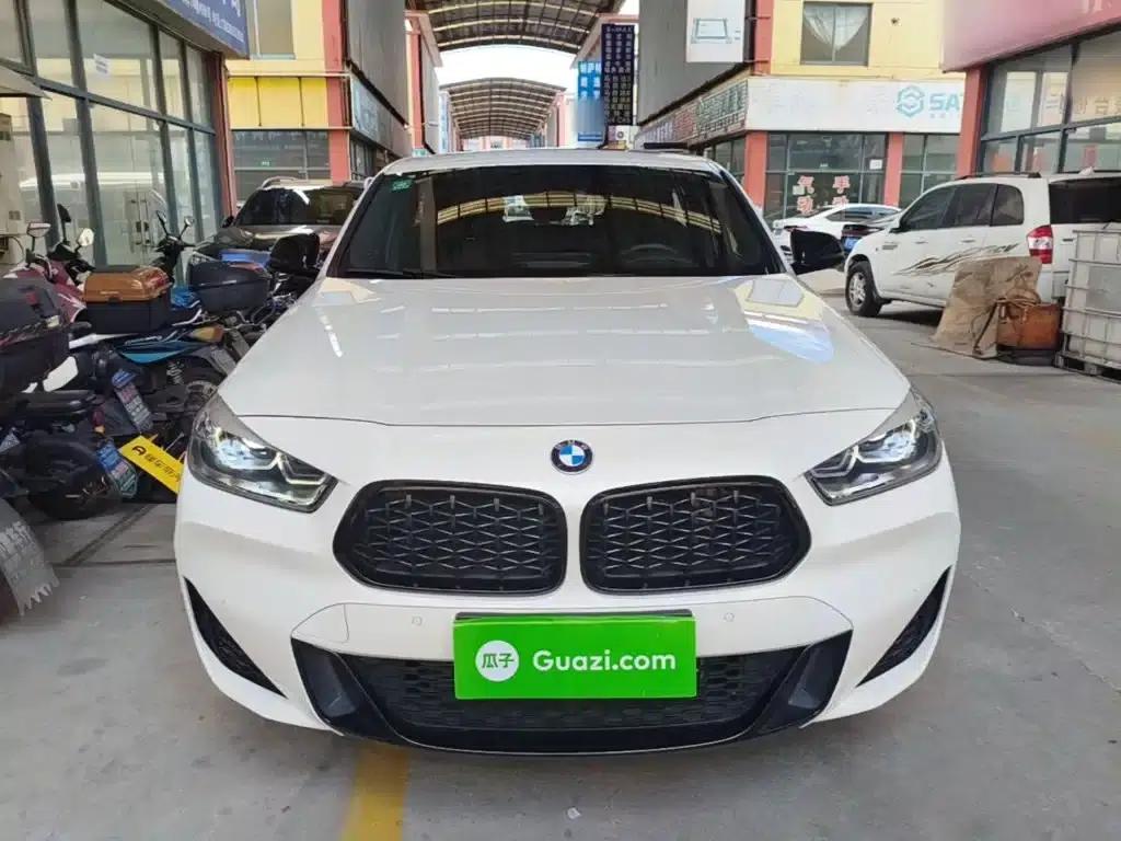 2021 BMW X2 Facelift sDrive25i M Sport Package — миниатюра 3