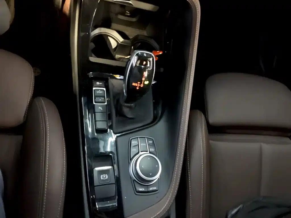 BMW X2 2021 sDrive25i Leading M Sport Package — миниатюра 14