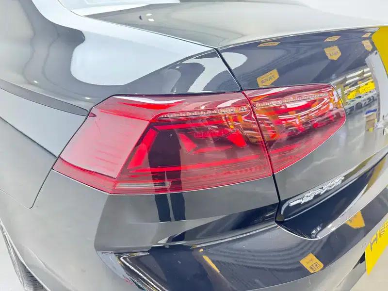 Volkswagen Magotan 2023 2 Millionth Unit Commemorative Edition 280TSI DSG Comfort Model — миниатюра 13