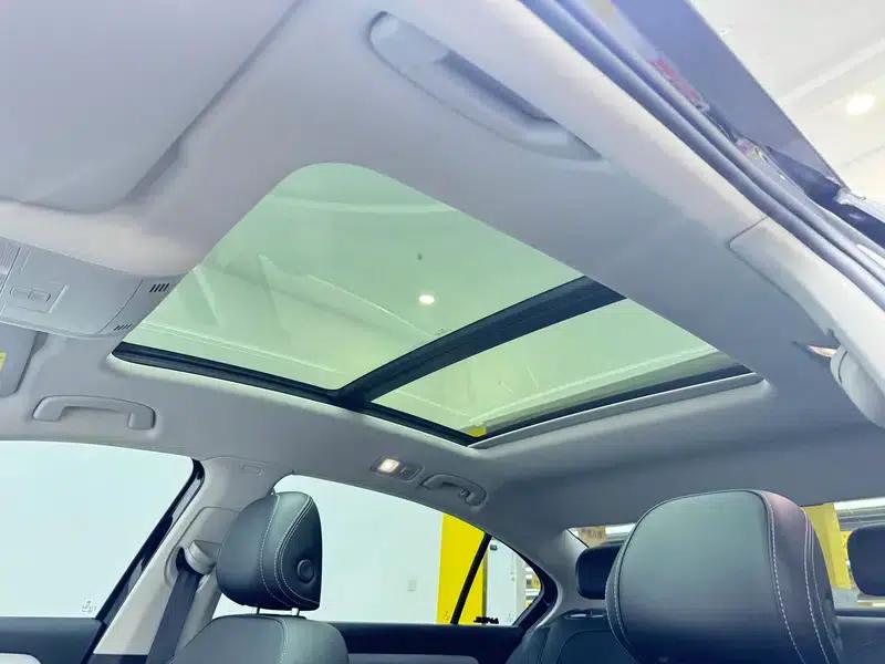 Volkswagen Magotan 2023 2 Millionth Unit Commemorative Edition 280TSI DSG Comfort Model — миниатюра 19