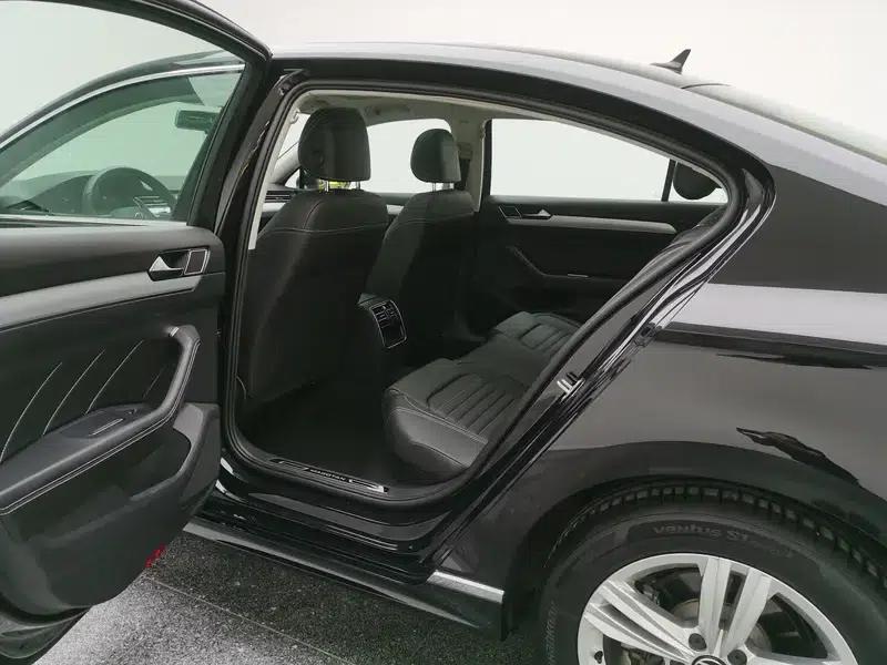 2024 Volkswagen Magotan 2028 2 Million Unit Limited Edition 280TSI DSG Comfort Model — миниатюра 18