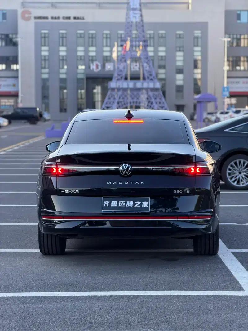 2024 Volkswagen Passat 380TSI Premium Edition with Magotan Package — миниатюра 5