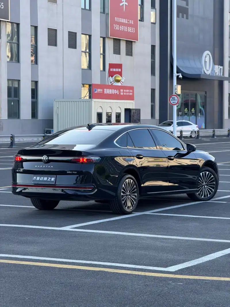 2024 Volkswagen Passat 380TSI Premium Edition with Magotan Package — миниатюра 6