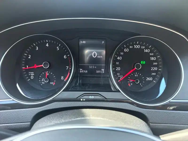 2018 Volkswagen Passat 330TSI DSG Leading Edition — миниатюра 13