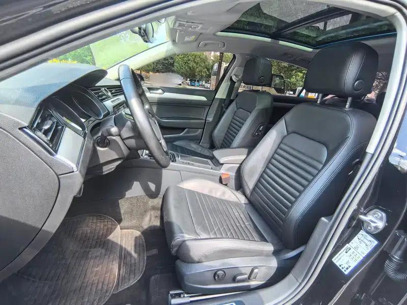 2018 Volkswagen Passat 330TSI DSG Leading Edition — миниатюра 16