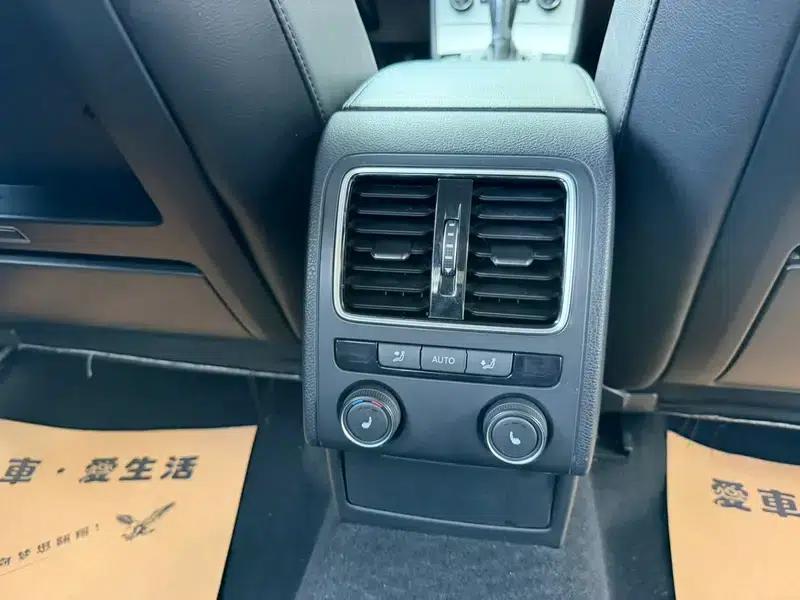 2013 Volkswagen Passat 1.8TSI Premium — миниатюра 10