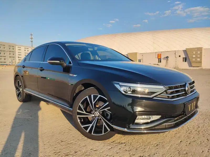 2020 Volkswagen Passat 330TSI DSG Luxury — миниатюра 3