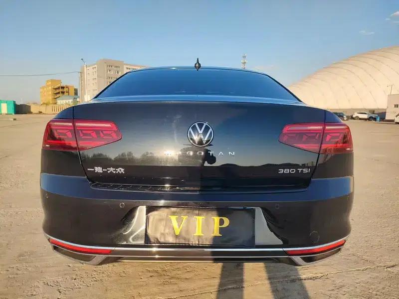 2020 Volkswagen Passat 330TSI DSG Luxury — миниатюра 5