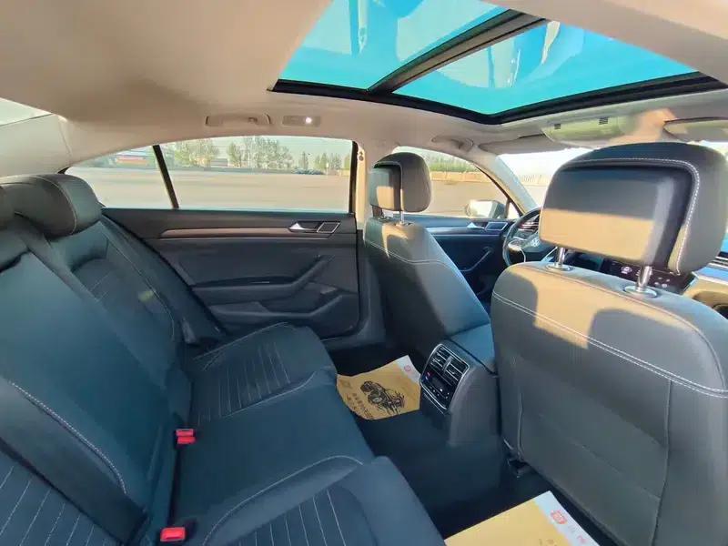 2020 Volkswagen Passat 330TSI DSG Luxury — миниатюра 9