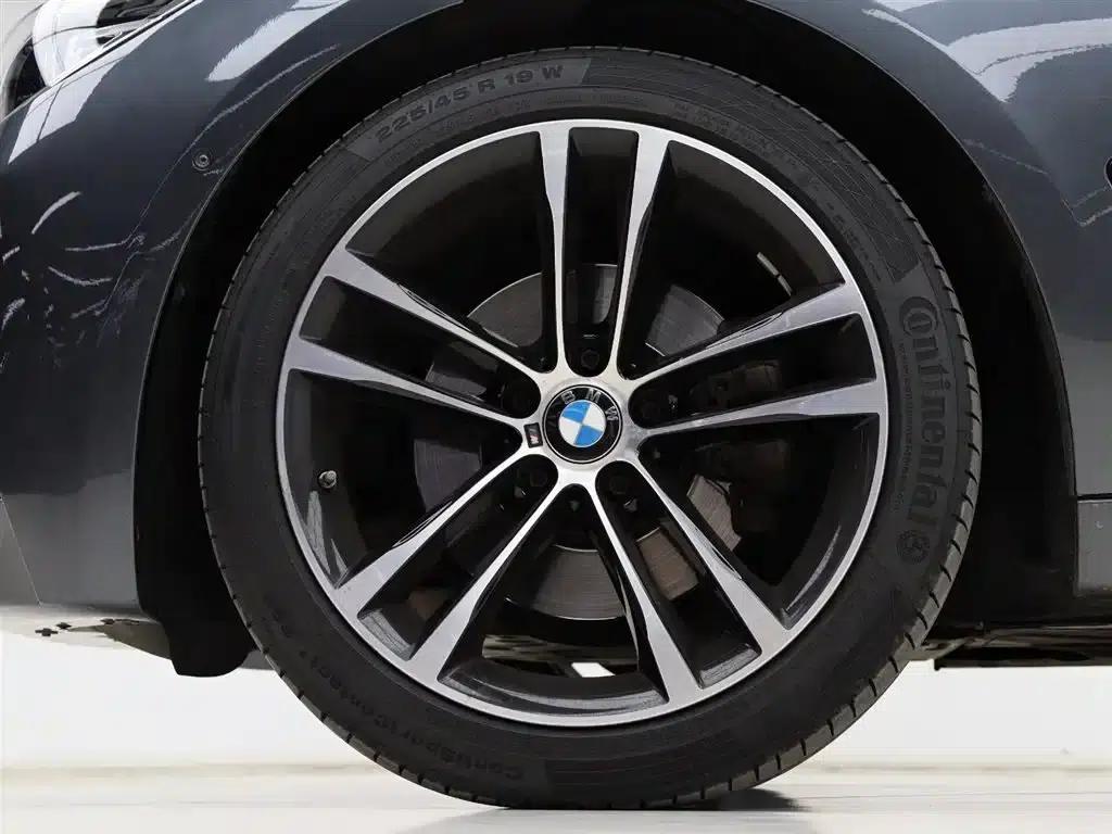 2019 BMW 3 Series GT 330i xDrive M Sport Shadow Edition — миниатюра 32