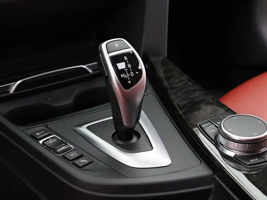 2019 BMW 3 Series GT 330i xDrive M Sport Shadow Edition — миниатюра 10