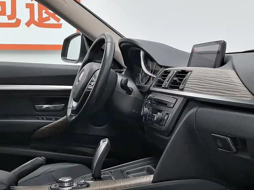 BMW 3 Series GT 2013 320i Luxury Design Package — миниатюра 22