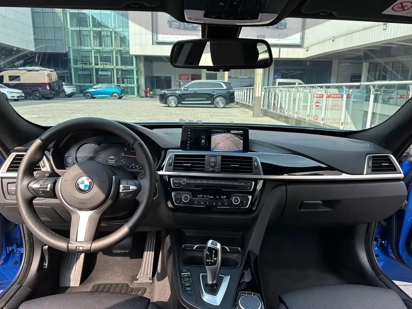 2019 BMW 3 Series GT 320i M Sport Package — миниатюра 2