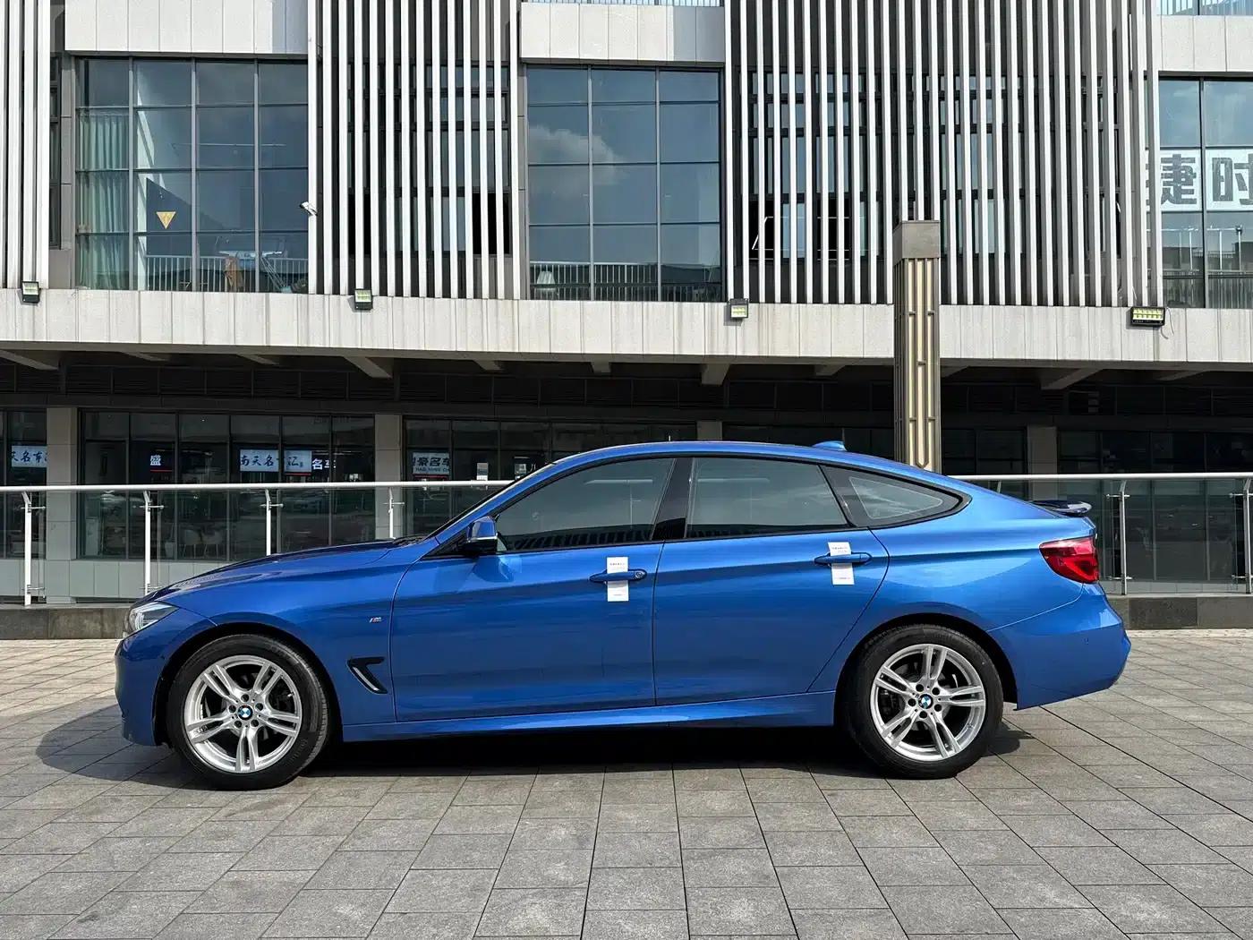 2019 BMW 3 Series GT 320i M Sport Package — миниатюра 5