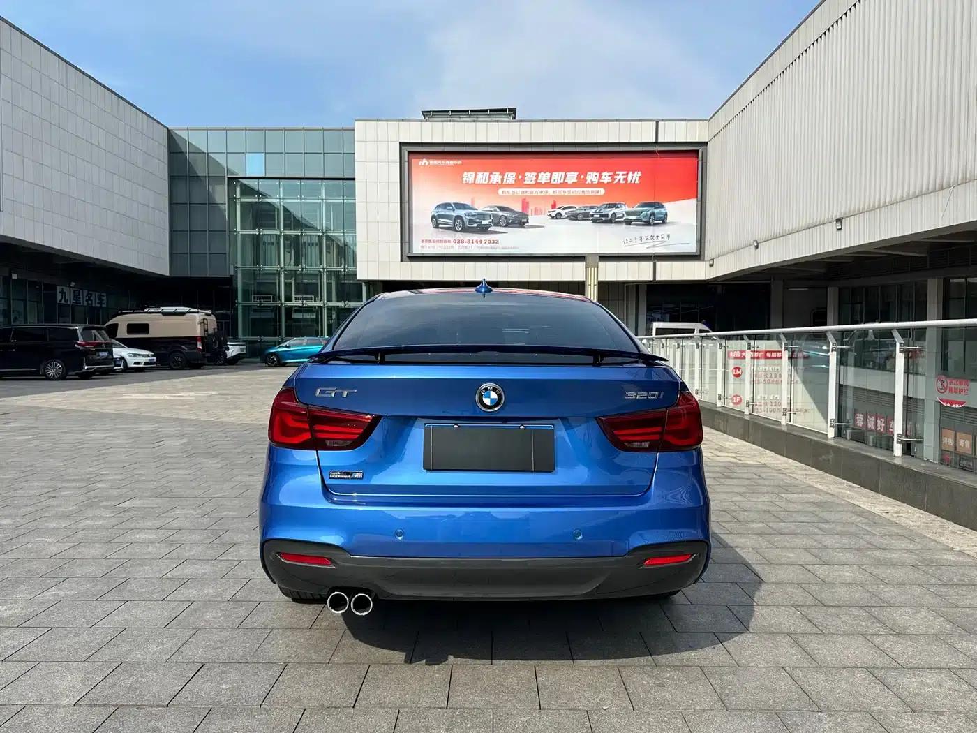 2019 BMW 3 Series GT 320i M Sport Package — миниатюра 9
