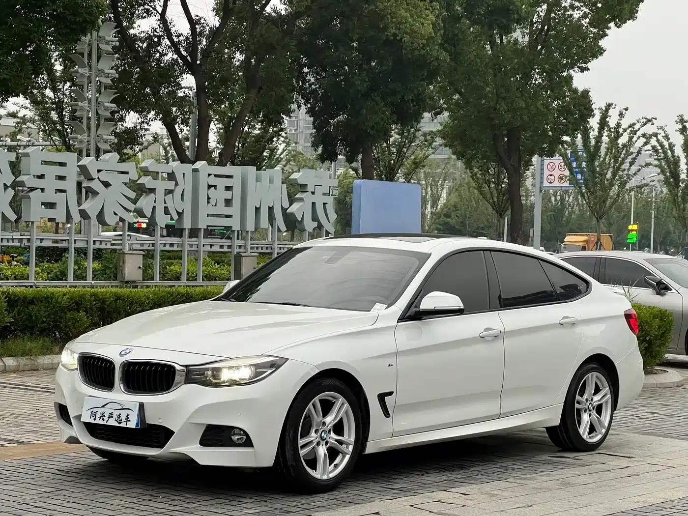 2019 BMW 3 Series GT 320i M Sport — миниатюра 1