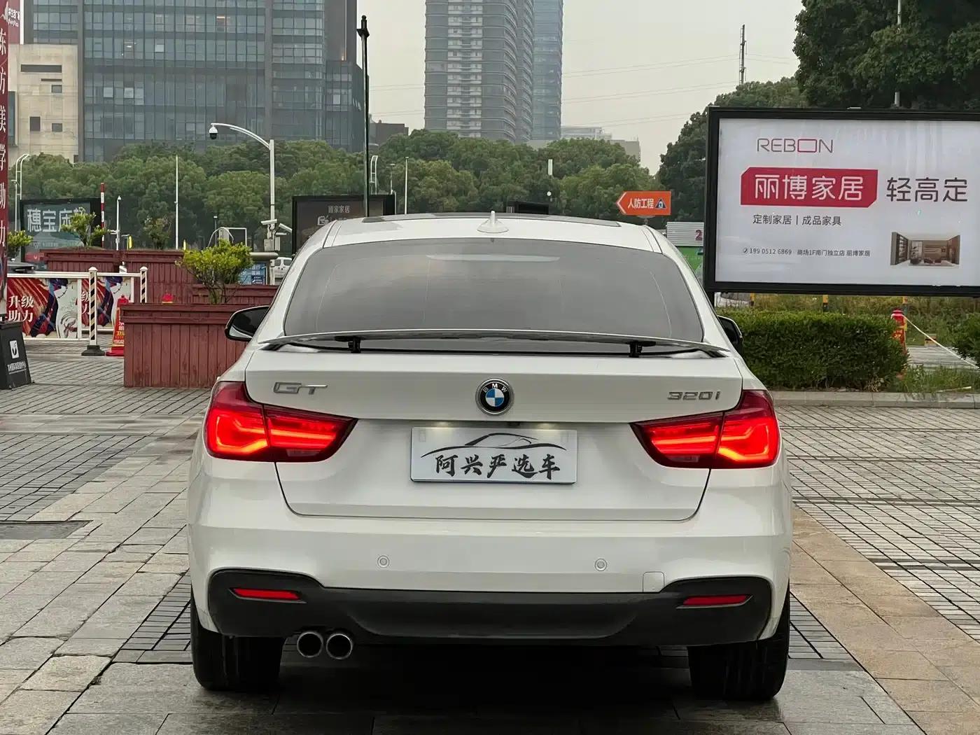 2019 BMW 3 Series GT 320i M Sport — миниатюра 4