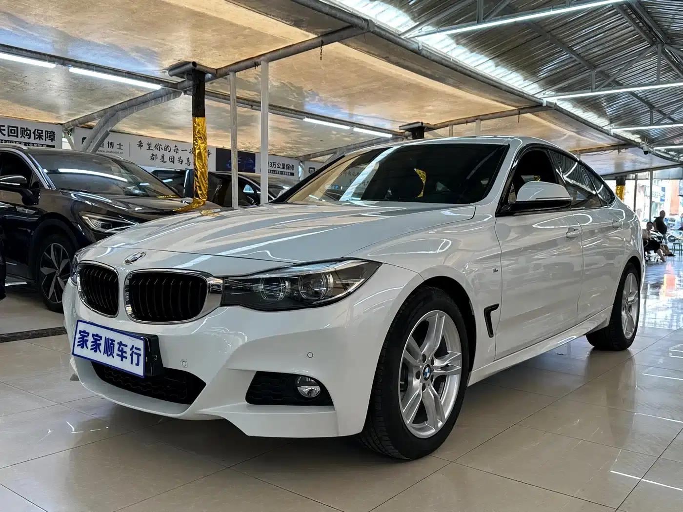 2020 BMW 3 Series GT 320i M Sport Package — миниатюра 1