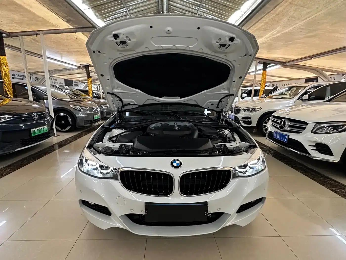 2020 BMW 3 Series GT 320i M Sport Package — миниатюра 13