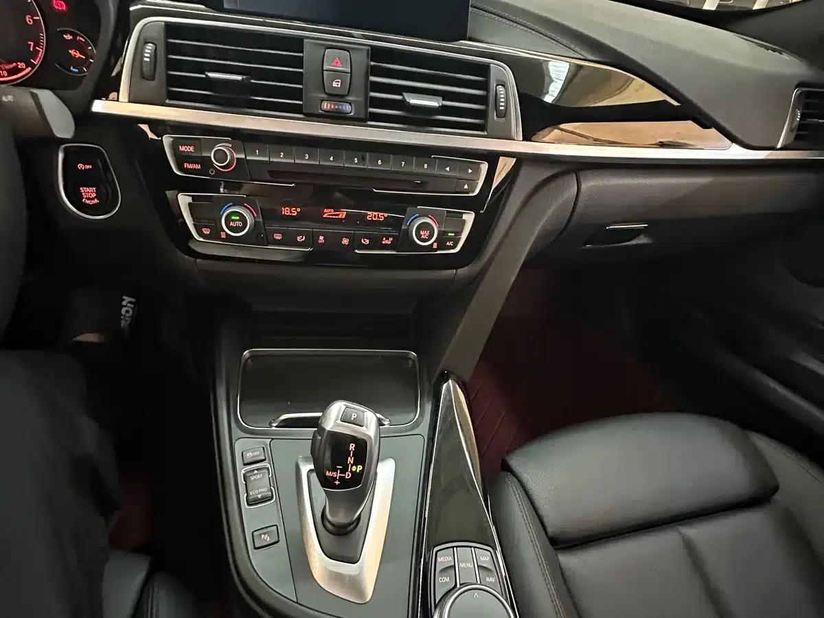 2020 BMW 3 Series GT 320i M Sport Package — миниатюра 19