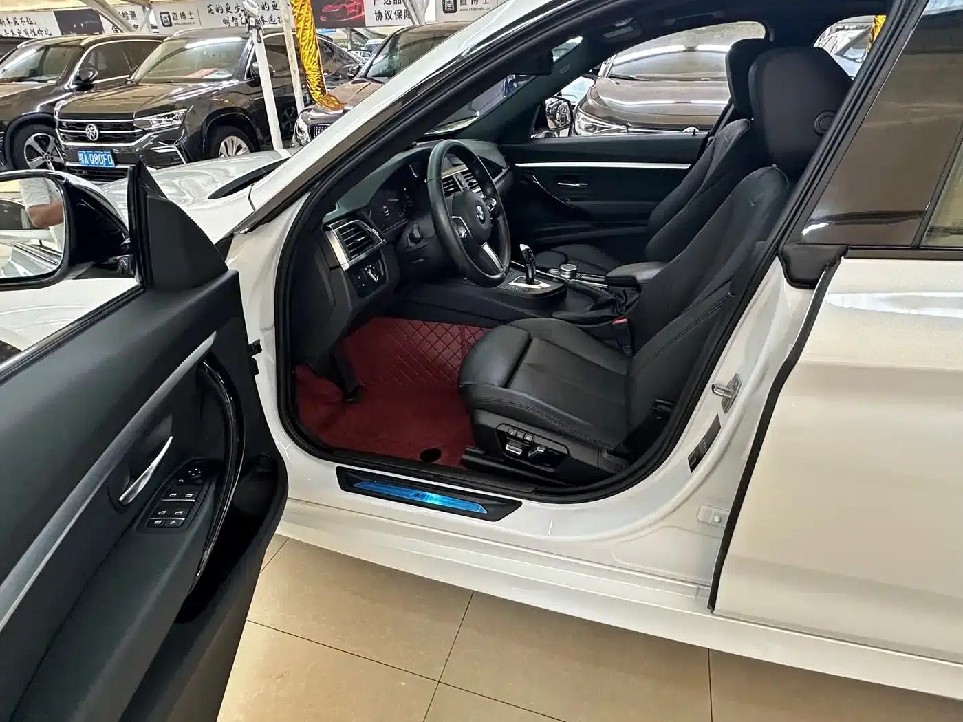 2020 BMW 3 Series GT 320i M Sport Package — миниатюра 7