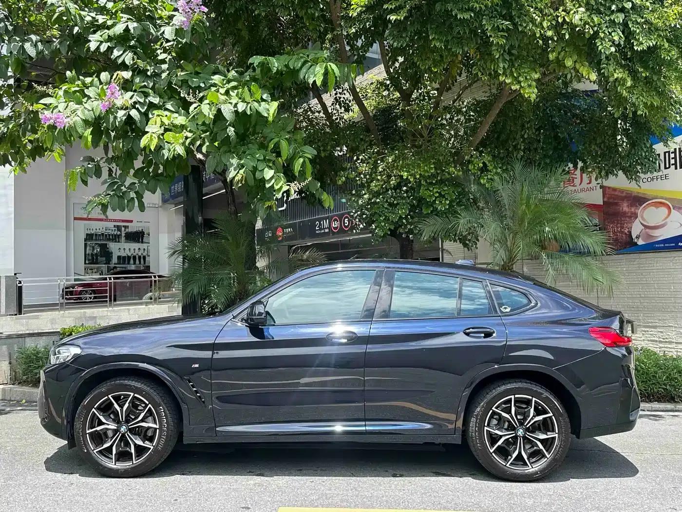 2022 BMW X4 xDrive 25i M Sport Package — миниатюра 11