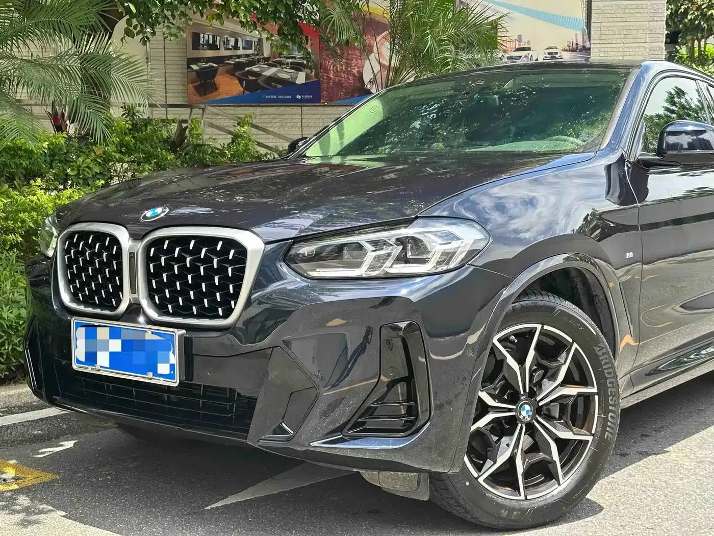 2022 BMW X4 xDrive 25i M Sport Package — миниатюра 3
