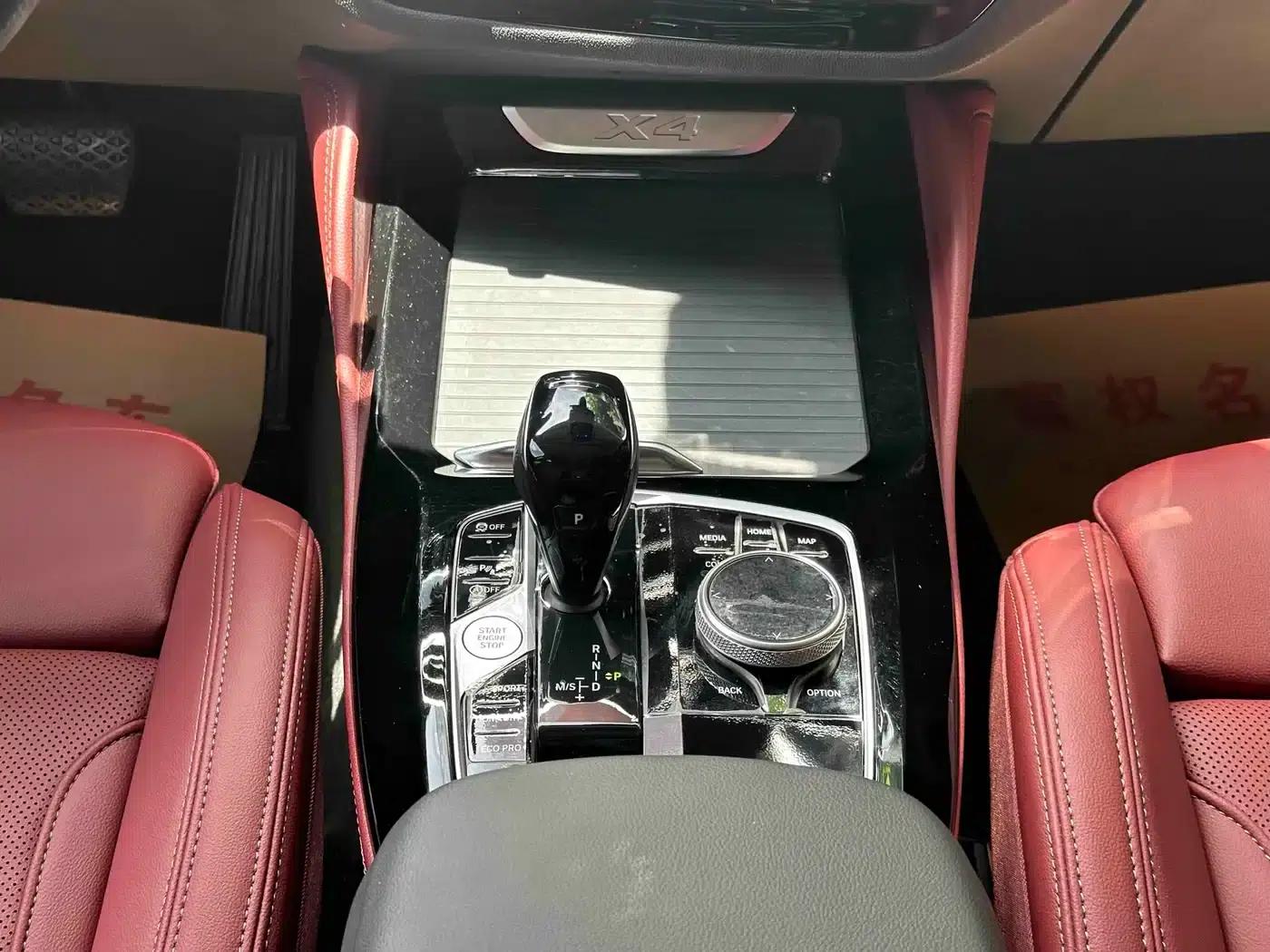 2022 BMW X4 xDrive 25i M Sport Package — миниатюра 22