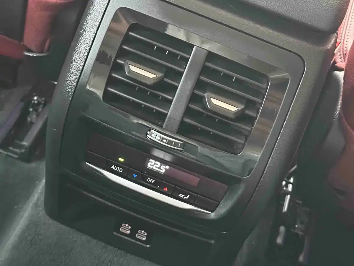 2022 BMW X4 xDrive 25i M Sport Package — миниатюра 23