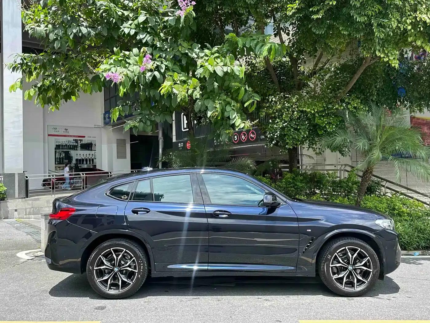 2022 BMW X4 xDrive 25i M Sport Package — миниатюра 29