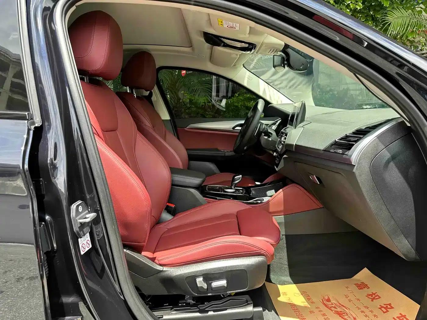 2022 BMW X4 xDrive 25i M Sport Package — миниатюра 30