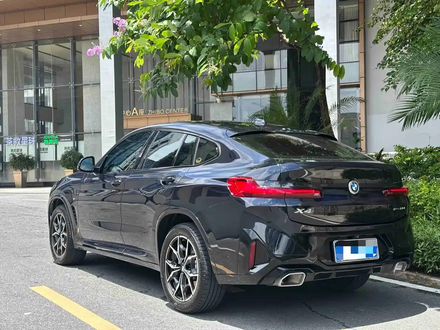 2022 BMW X4 xDrive 25i M Sport Package — миниатюра 4