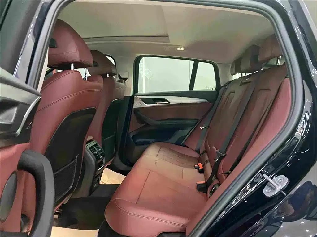 2022 BMW X4 xDrive 25i M Sport Package — миниатюра 8