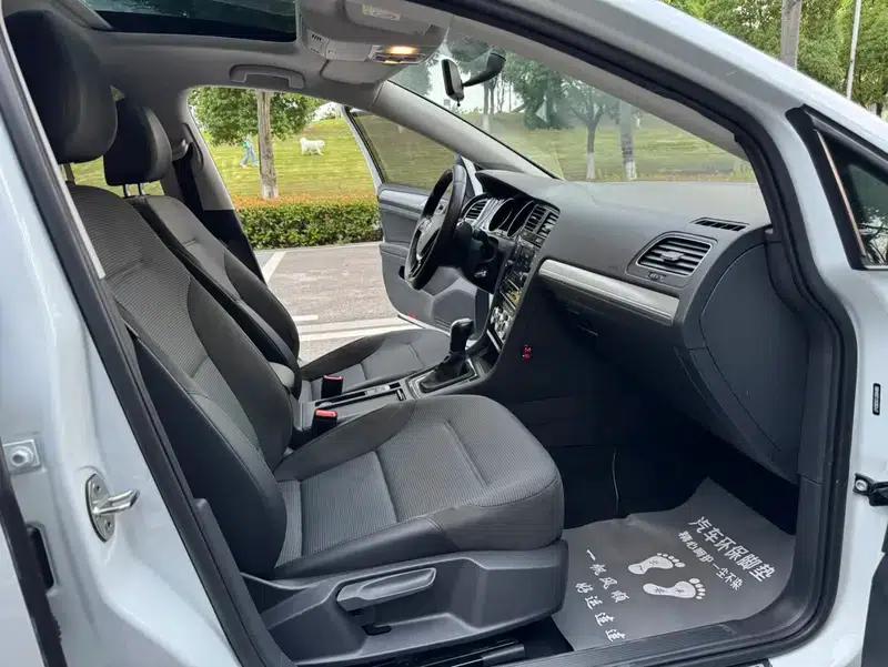 2018 Golf 230TSI Automatic Comfort — миниатюра 18