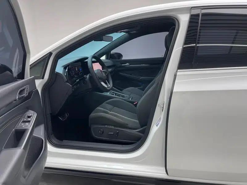 2023 Golf Facelift 280TSI DSG R-Line — миниатюра 17