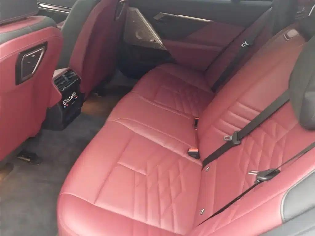 BMW i5 2024 eDrive 35L Luxury Package — миниатюра 9