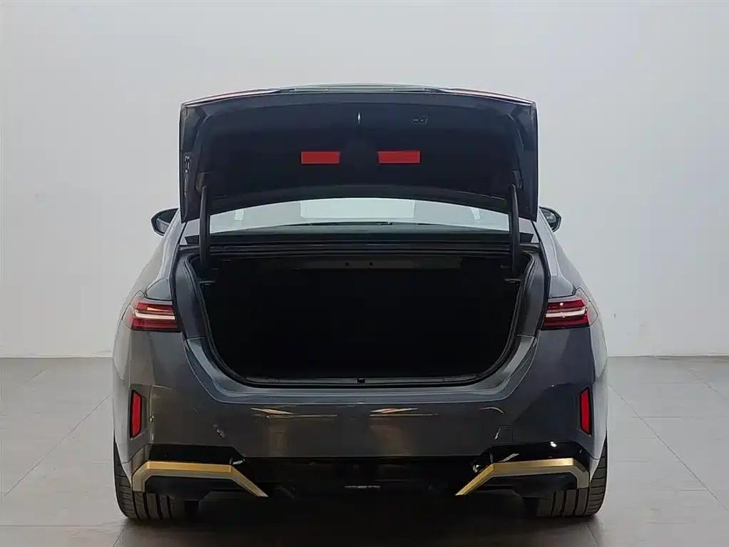 BMW i5 2025 eDrive 40L M Sport Package — миниатюра 6