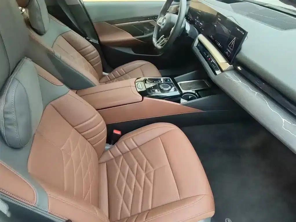 BMW i5 2025 eDrive 40L M Sport Package — миниатюра 8